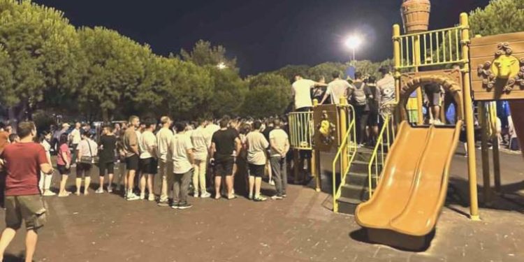 Çocuk parkında vahim olay! Herkesin gözü önünde öldürüldü…