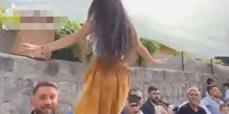 Cümbüş masasında oynatılan kız çocuğunun ailesinin avukatı: ‘Yanlış yorumlandı’