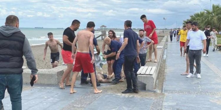 Denizde akıntıya kapıldı; 1,5 saat sonra kurtarıldı