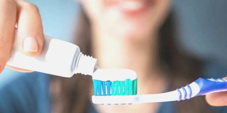 Diş fırçalamanın kalbe âlâ geldiği keşfedildi