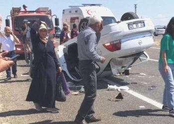 Diyarbakır’da araba takla attı: 1 meyyit, 4 yaralı