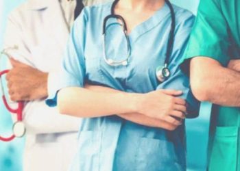 Doktorlar sıkıntılarına tahlil bekliyor: Gelecek derdimiz yüksek