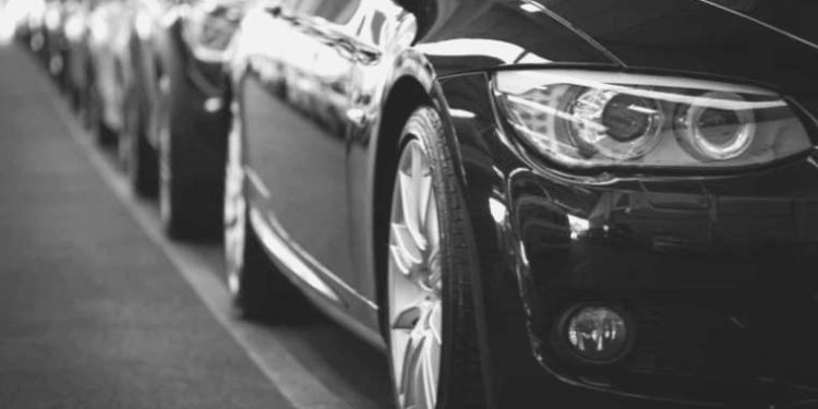 Döviz artışı araba fiyatlarını vurdu: Renault tek seferde 186 bin TL artırdı…