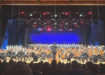 ‘Ebru’ üzere İstanbul ve Beethoven ‘9. Senfoni’