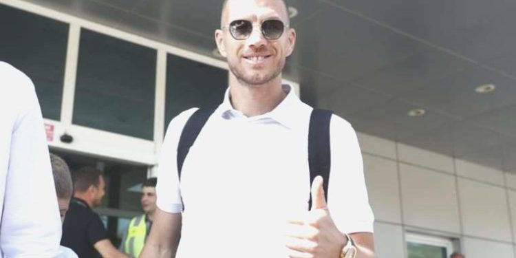 Edin Dzeko Fenerbahçe için İstanbul’da!