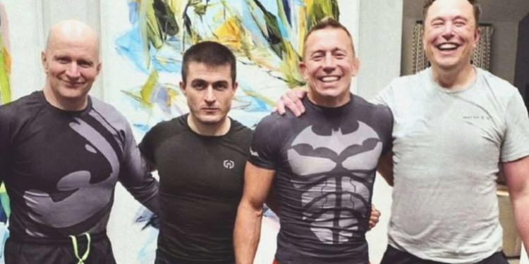Elon Musk, Zuckerberg ‘kafes dövüşü’ öncesi ünlü güreşçi St-Pierre ile egzersiz yaptı