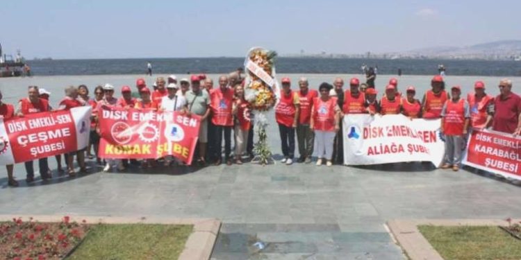 Emekliler meydanlarda: Emekliler açlık hududunun altında hayat çabası veriyor