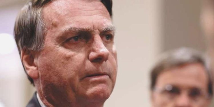 Eski Brezilya başkanı Bolsonaro’ya 8 yıl seçimlere girme yasağı