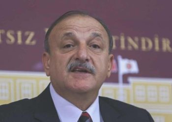 Eski MHP’li Oktay Vural, UYGUN Parti’ye katıldı