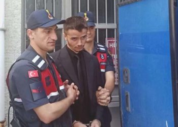 Eski sevgilisinin özel fotoğraflarını ailesine gönderip bıçakladı, 25 yıl mahpusu istendi! Mahkemede pişkin savunma…