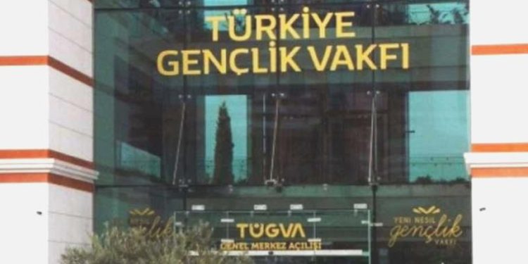 Eski yöneticisinden itiraf üzere açıklama: ‘TÜGVA, Berat Albayrak’ın gençlik kollarına dönüştü’