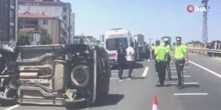 Facianın eşiğinden dönüldü: 7 kişilik aile kazadan hafif yaralı kurtuldu