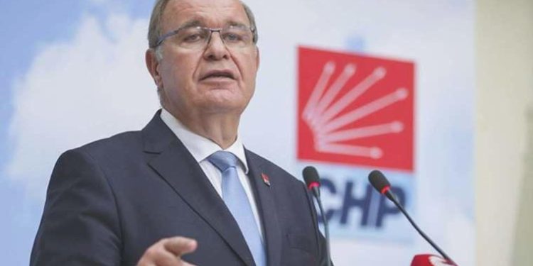 Faik Öztrak’tan üstü kapalı ‘Ekrem İmamoğlu’ iletisi: ‘Kurultaya kadar belediye liderleri kendi işlerine yoğunlaşacak’