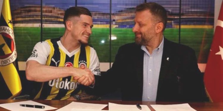 Fenerbahçe Ryan Kent’i renklerine bağladı