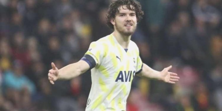 Ferdi Kadıoğlu transfer kararını Ali Koç’a bıraktı