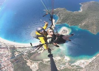 Fethiye, bayram tatilinde yamaç paraşütçülerinin gözdesi oldu