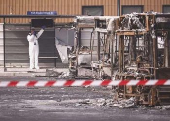 Fransa Başbakanı Borne’dan OHAL yorumu: ‘Tüm seçenekleri değerlendiriyoruz’