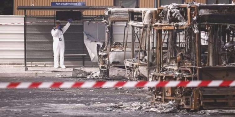 Fransa Başbakanı Borne’dan OHAL yorumu: ‘Tüm seçenekleri değerlendiriyoruz’