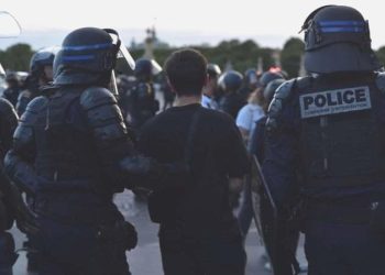 Fransa, Nael’i öldüren polisin ailesi için toplanan 1,6 milyon avroyu tartışıyor