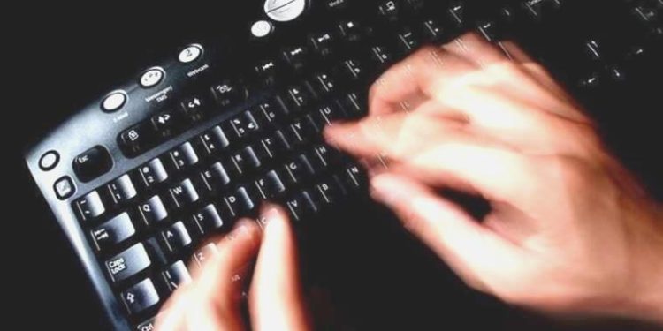 Fransa’da kamu nizamını tehdit eden paylaşımlara ceza geliyor