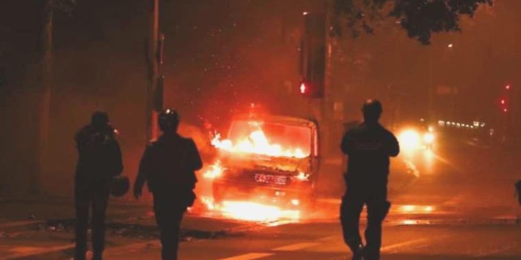 Fransa’da silah mağazası yağmalandı, av tüfekleri çalındı