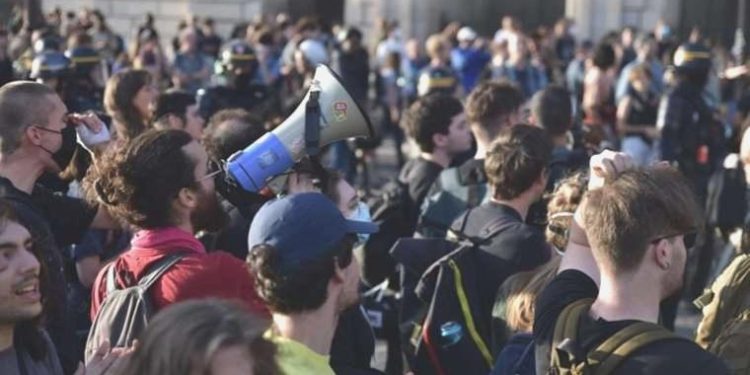 Fransa’daki protestolar İsviçre’ye sıçradı: 7 gözaltı