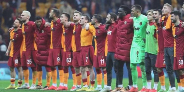 Galatasaray forma göğüs sponsorluğunun detaylarını açıkladı