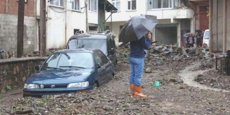 Giresun’da sel ve heyelan: Bir kişi kayıp