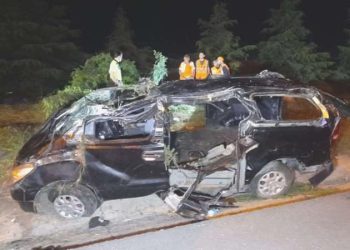 Göçmenleri taşıyan kamyonet takla attı: 14 yaralı