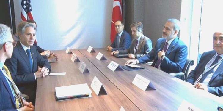 Hakan Fidan ABD’li mevkidaşı Antony Blinken ile Londra’da görüştü!