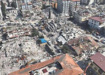 Hatay’da kanalizasyonlar tıkandı: Zehirlenip öleceğiz