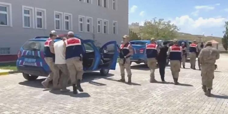 İçişleri Bakanı Yerlikaya açıkladı: 280 göçmen kaçakçılığı organizatörü yakalandı!