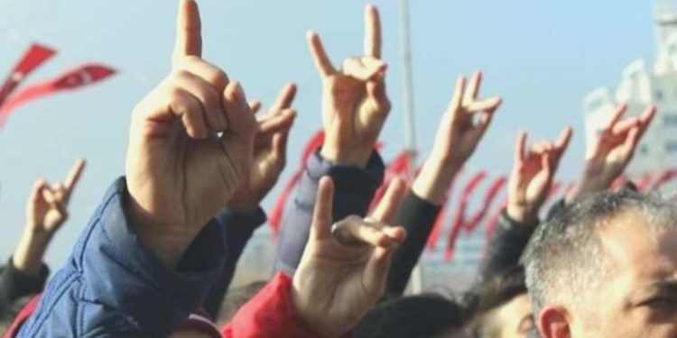 ‘İncil’ savı üzerine ayaklandılar: Müslüman mahallesinde salyangoz sattırmayacağız!