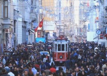 İPA araştırması: İstanbullunun yüzde 40,4’ü kıt kanaat geçiniyor