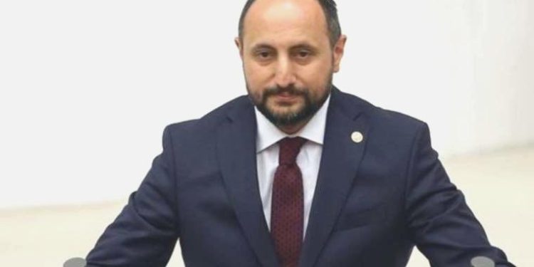 İsmail Emrah Karayel kimdir, nereli, kaç yaşında? İsmail Emrah Karayel hangi partide misyon yapıyor?