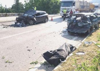 Isparta’da feci kaza: 1 meyyit, çok sayıda yaralı!