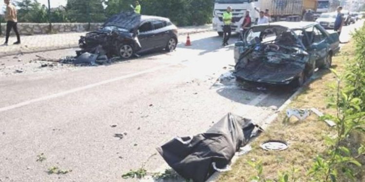 Isparta’da feci kaza: 1 meyyit, çok sayıda yaralı!