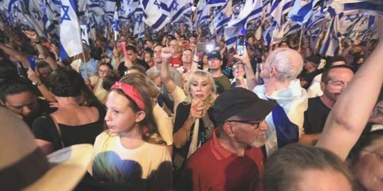 İsrailliler, yargı düzenlenmesine karşı yeniden meydanlarda