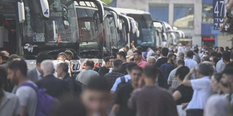 İstanbul Otogarı’nda Kurban Bayramı yoğunluğu