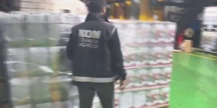 İstanbul’da ’10 numara yağ’ operasyonu: 6 milyon lira kıymetinde kaçak akaryakıt ele geçirildi