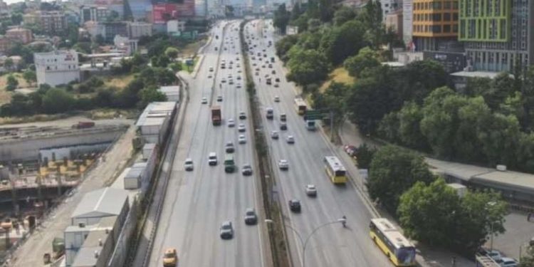 İstanbul’da bayramın birinci günü yollar boş kaldı