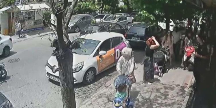 İstanbul’da bebek otomobilli bayanlara ‘taciz’ argümanı