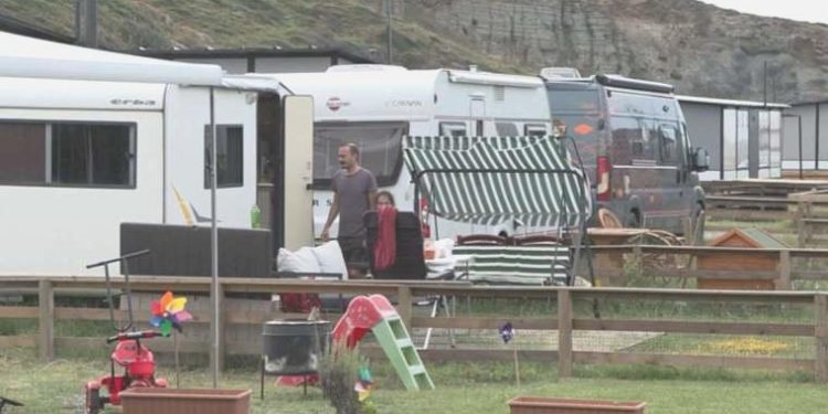 İstanbul’da kalanlar karavan ve çadırı tercih etti: ‘Daha hesaplı bir tatil oluyor’