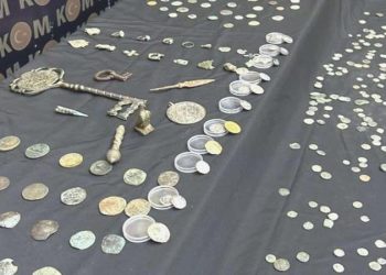 İstanbul’da ‘tarihi eser’ operasyonu: 2 bin 330 eser ele geçirildi