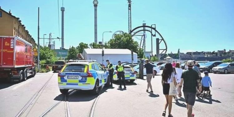 İsveç’te lunaparkta sürat treni raydan çıktı: 1 meyyit, 7 yaralı