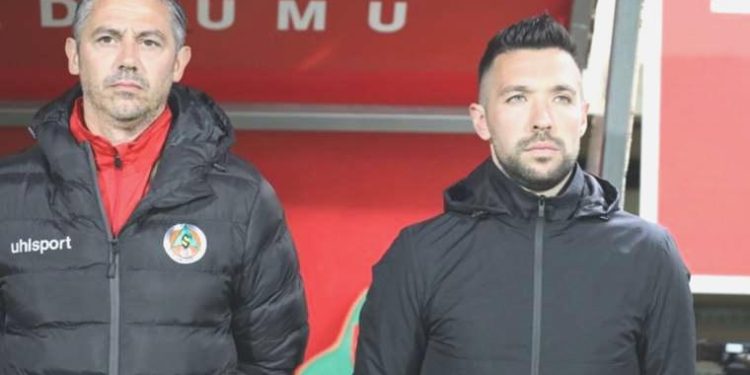 İtalyanların gözü Francesco Farioli’de!