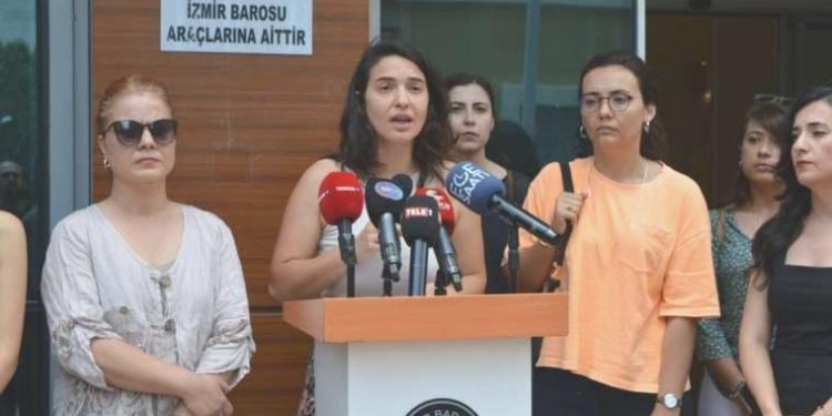 İzmir Barosu: Siyasi vaatler mültecilere karşı nefret hatalarına taban hazırlıyor