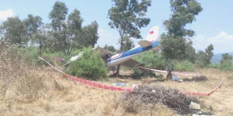İzmir Selçuk’ta özel bir uçak toprağa düştü: 2 yaralı