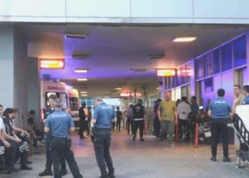 İzmir’de AVM’de çıkan arbedede 1 kişi hayatını kaybetti!