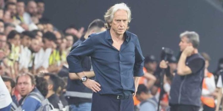 Jorge Jesus yeni kadrosuna imza atmaya çok yakın!